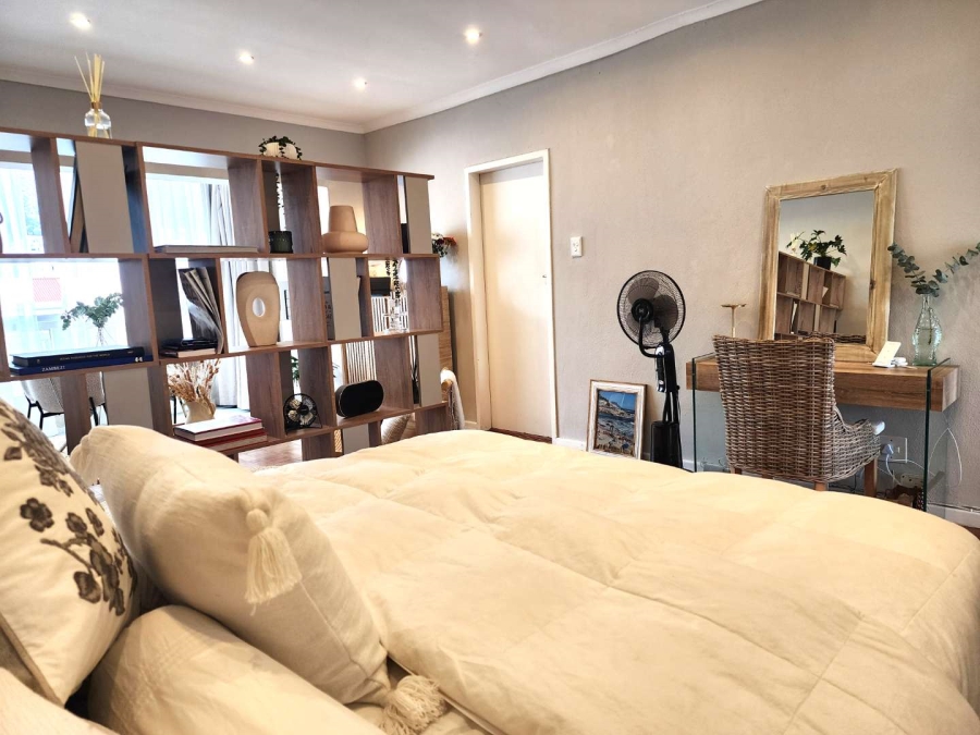 To Let 0 Bedroom Property for Rent in Sea Point Western Cape